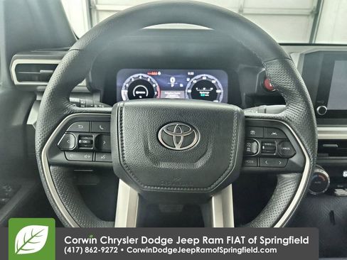 Used 2025 Toyota Tacoma TRD Off-Road image 22