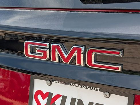 New 2026 GMC Acadia AT4 w/ Luxury Package AWD/4WD image 13