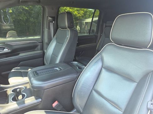Used 2021 GMC Yukon XL SLT AWD/4WD image 26