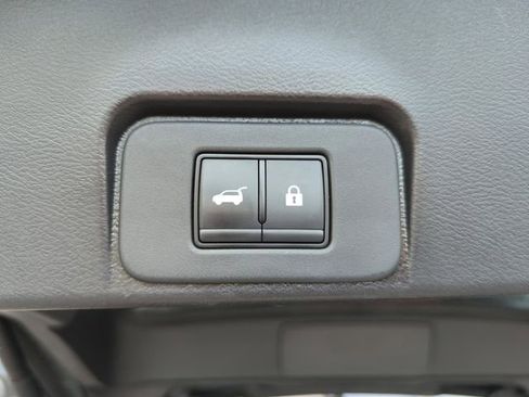 Certified 2023 Nissan Rogue SV w/ SV Premium B Package AWD/4WD image 19