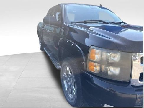 Used 2008 Chevrolet Silverado 1500 LTZ AWD/4WD image 5