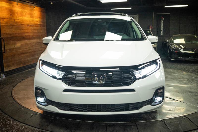 Used 2025 Honda Odyssey Touring image 4