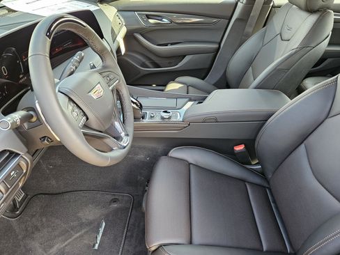 New 2026 Cadillac CT5 V image 9