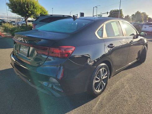 Used 2024 Kia Forte LXS FWD image 4