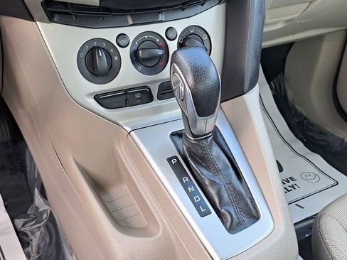 Used 2012 Ford Focus SE image 16