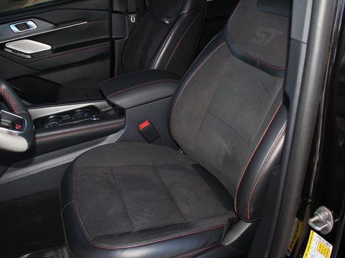 Certified 2025 Ford Explorer ST AWD/4WD image 23