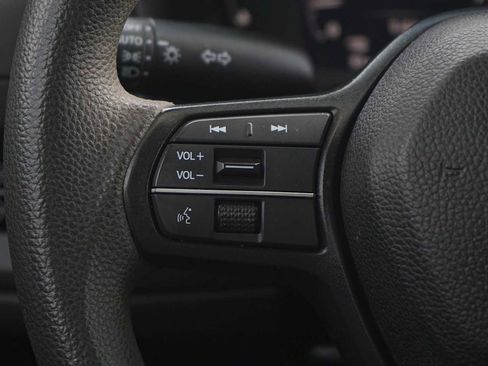 Used 2023 Honda Accord EX image 17