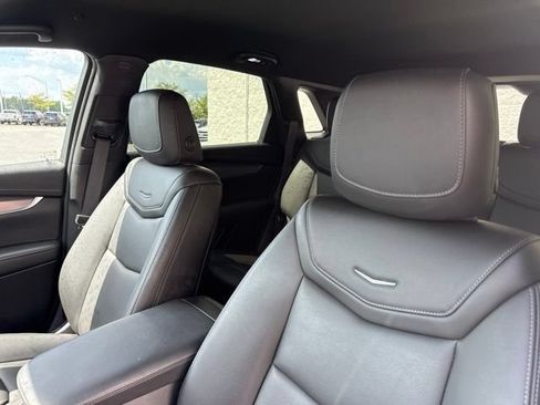 Used 2023 Cadillac XT5 Luxury AWD/4WD image 12