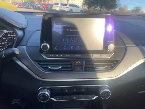 Used 2024 Nissan Altima 2.5 SR image 23