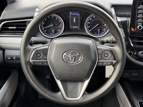 Used 2022 Toyota Camry LE FWD image 15
