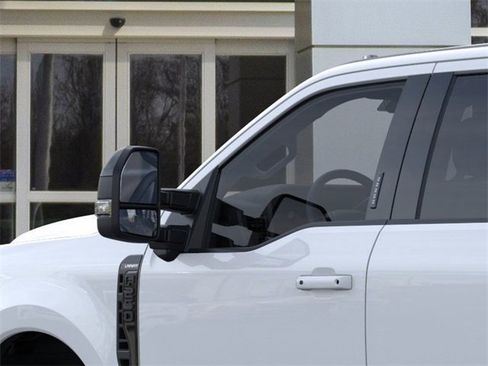 New 2026 Ford F250 Lariat w/ Black Appearance Package image 20