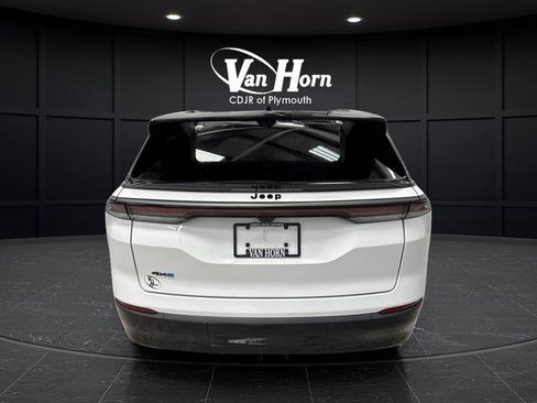 Used 2024 Jeep Wagoneer Launch Edition image 14