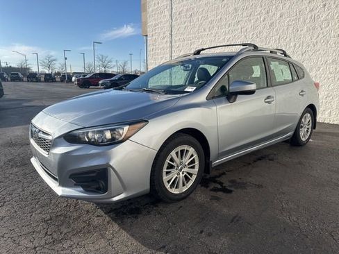 Used 2017 Subaru Impreza 2.0i Premium image 3
