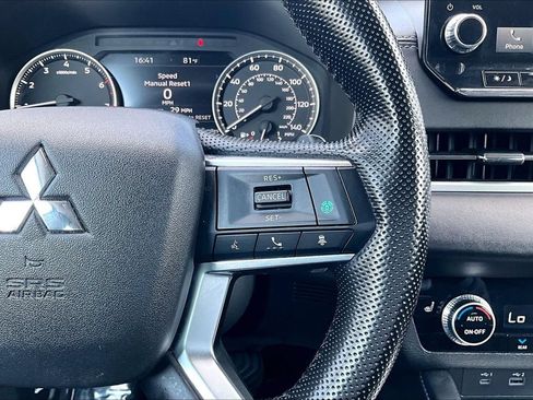 Used 2022 Mitsubishi Outlander SEL AWD/4WD image 22