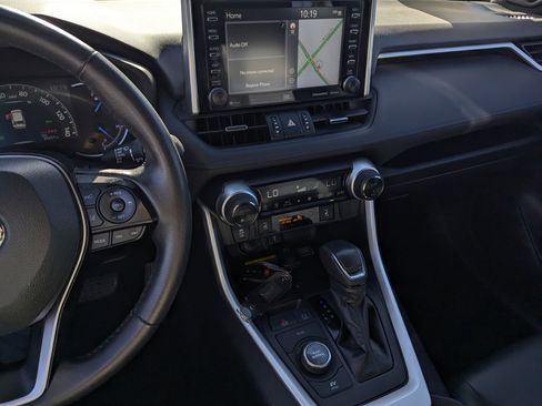 Used 2020 Toyota RAV4 XSE image 10