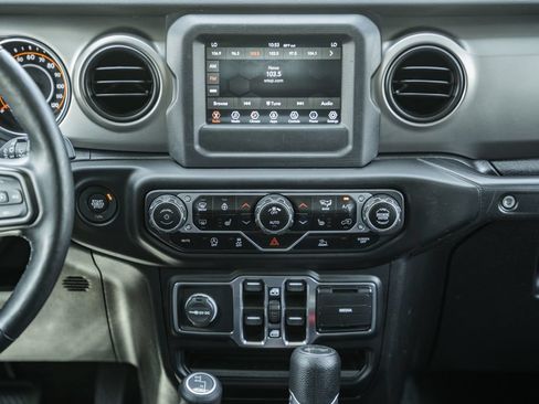 Used 2021 Jeep Wrangler Unlimited Sport AWD/4WD image 20