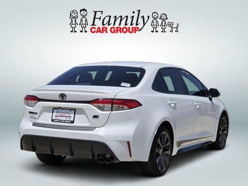 Used 2024 Toyota Corolla SE FWD image 4