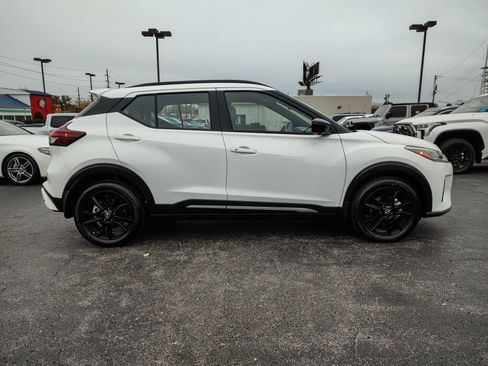 Used 2024 Nissan Kicks SR w/ SR Premium Package image 27