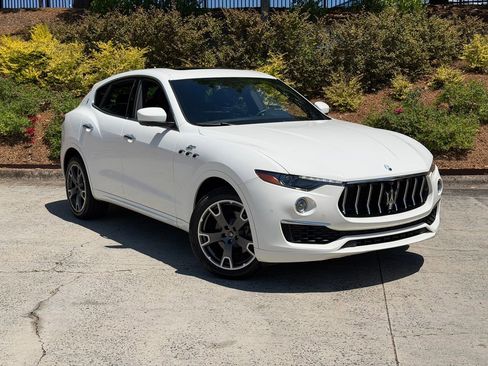 Used 2022 Maserati Levante GT AWD/4WD image 1