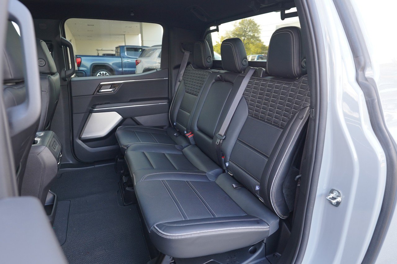 Used 2025 GMC Sierra EV Denali AWD/4WD image 20