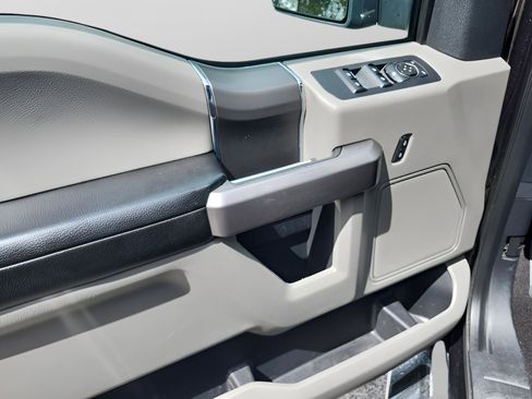 Used 2019 Ford F150 XLT w/ Equipment Group 302A Luxury image 15