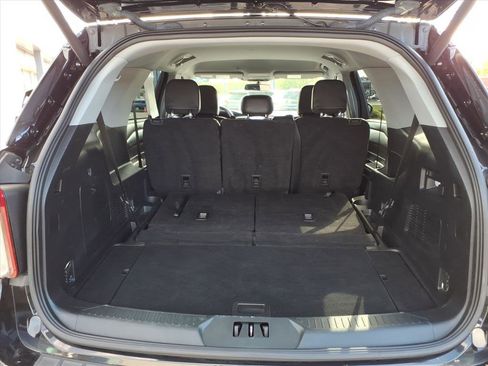 Certified 2022 Ford Explorer XLT w/ Equipment Group 202A image 20