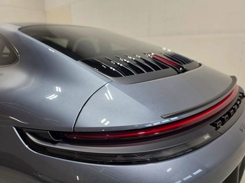Used 2025 Porsche 911 Carrera T RWD image 45