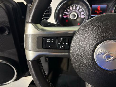 Used 2014 Ford Mustang GT Premium image 18