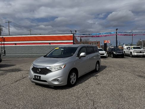 Used 2015 Nissan Quest SV image 1
