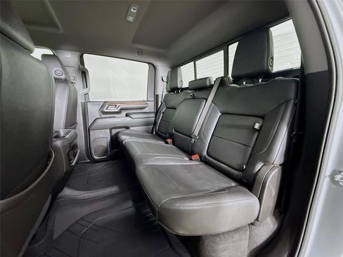 Used 2024 Chevrolet Silverado 3500 LT w/ Convenience Package image 24