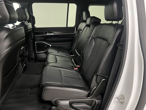 Used 2024 Jeep Wagoneer L Series II w/ Premium Group I image 54