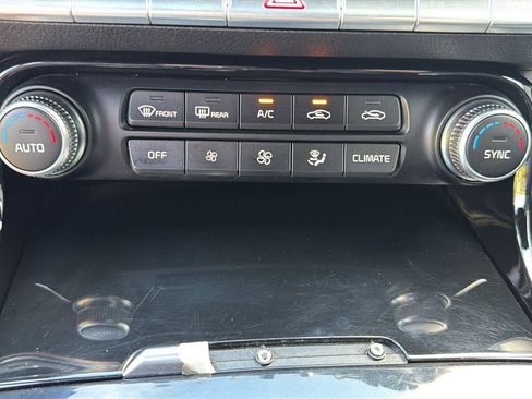 Used 2021 Kia Stinger GT-Line w/ Sun & Sound Package RWD image 9
