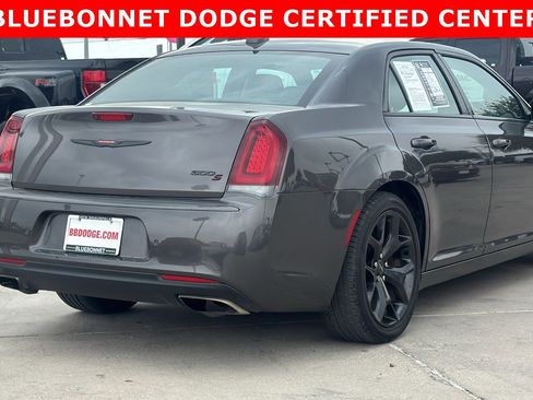 Used 2021 Chrysler 300 S image 5