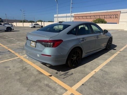 Used 2023 Honda Civic Sport image 7