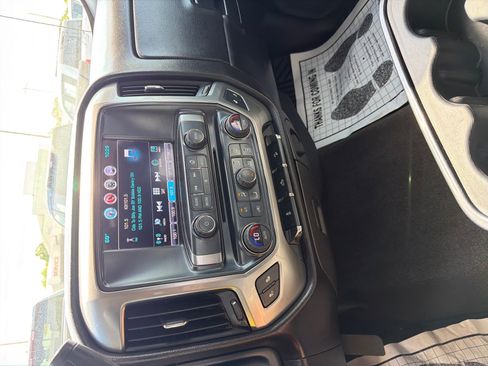 Used 2018 Chevrolet Silverado 1500 LT w/ All Star Edition AWD/4WD image 8