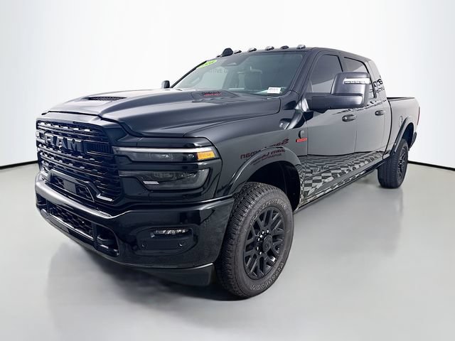 Used 2025 RAM 2500 Limited AWD/4WD image 3