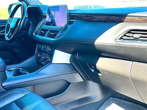 Used 2021 Chevrolet Tahoe Z71 w/ Z71 Signature Package image 24