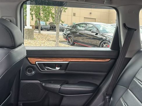 Used 2018 Honda CR-V Touring image 29