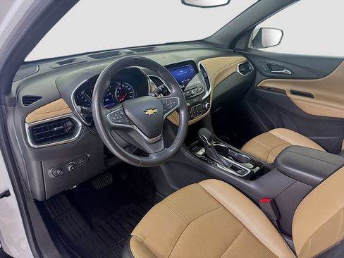 Used 2022 Chevrolet Equinox Premier AWD/4WD image 10