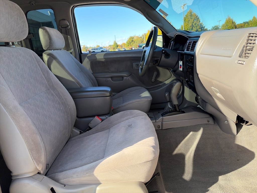 Used 2003 Toyota Tacoma 4x4 Xtracab w/ SR5 Pkg image 14