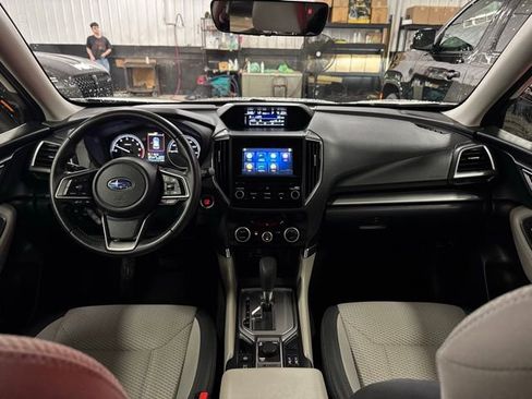 Used 2023 Subaru Forester Premium image 23