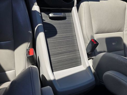 Used 2018 Honda Pilot Touring image 26