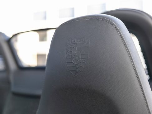 Used 2025 Porsche 718 Boxster image 26