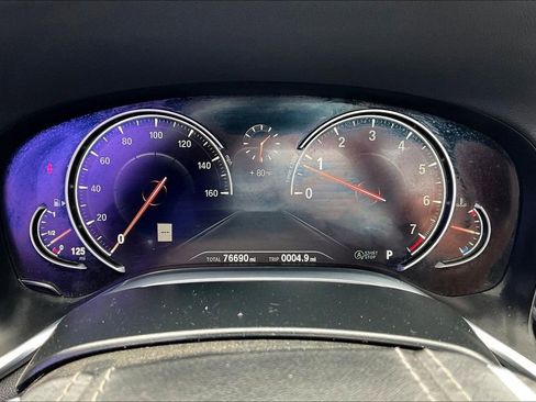 Used 2018 BMW 750i w/ M Sport Package image 13