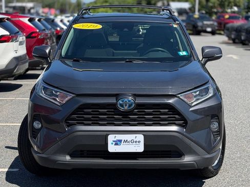 Used 2019 Toyota RAV4 XLE w/ Convenience Package AWD/4WD image 2