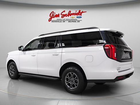 Used 2025 Ford Expedition Max Active AWD/4WD image 4
