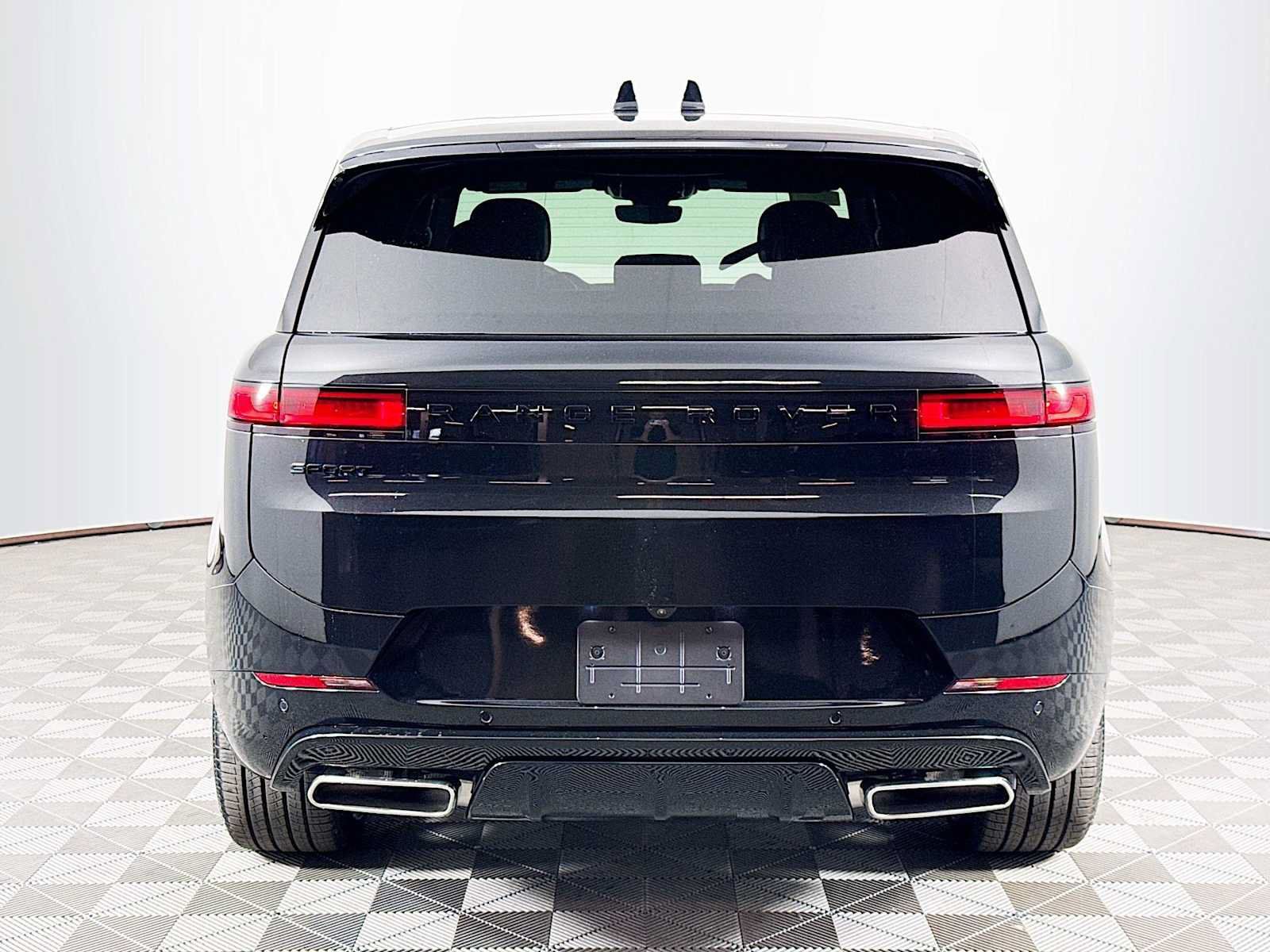 New 2026 Land Rover Range Rover Sport Dynamic SE AWD/4WD image 6