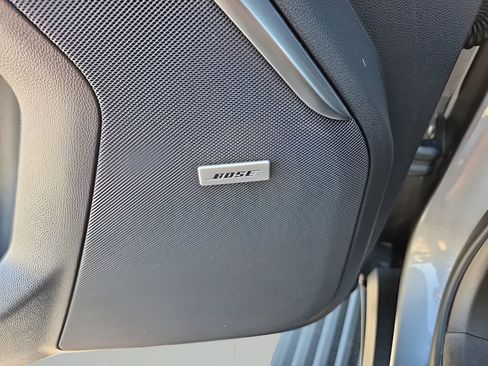 Used 2022 GMC Yukon XL Denali w/ Denali Premium Package image 28