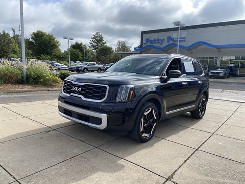 Used 2025 Kia Telluride S FWD image 6