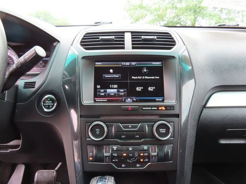 Used 2016 Ford Explorer XLT w/ Equipment Group 201A AWD/4WD image 16